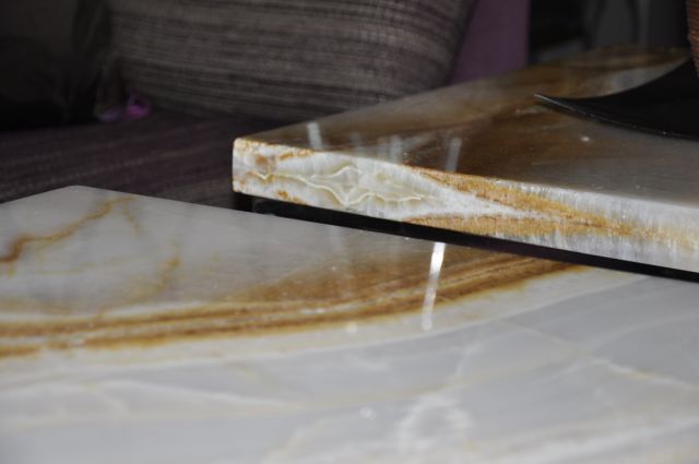 white onyx countertop