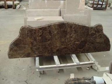 Tumma Emperador marmori kalusteet Topit