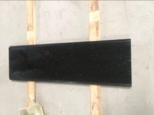 Musta galaksi graniitti kynnykset