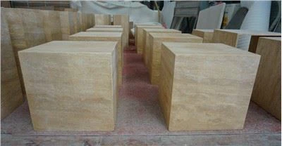 Roomalainen travertiinikuution sivupöytäkokoonpano